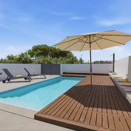 Nyaraló Parque - Atlantic Living - Family House With Pool *