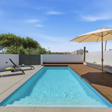 Nyaraló Parque - Atlantic Living - Family House With Pool